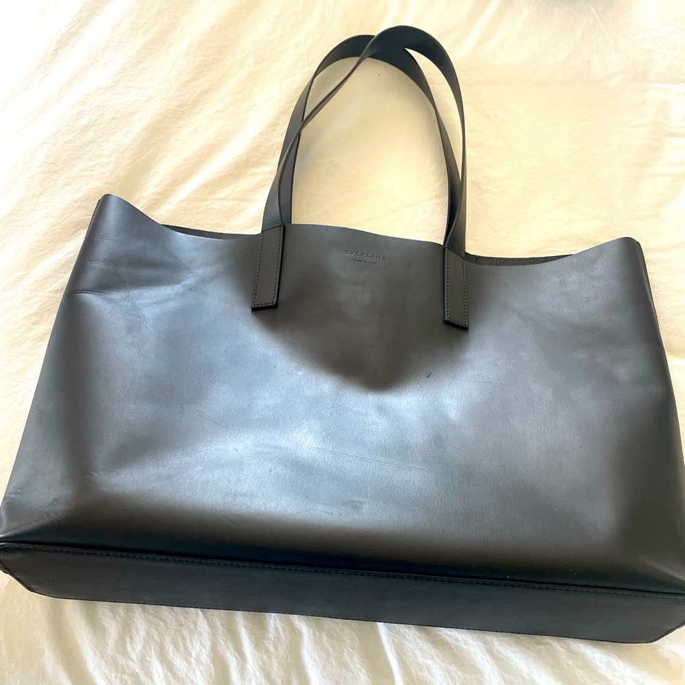 Everlane black leather tote